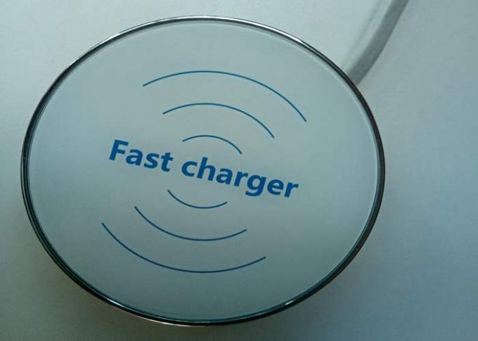 Fast wireless charger for office desk, Type C PD protocol and QC 3.0 Adapter QI1.2.4 standard